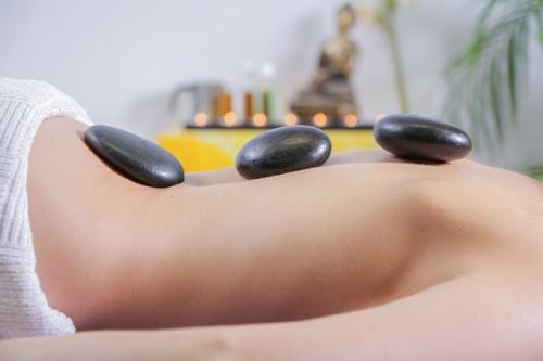 massage therapy hot stone massage