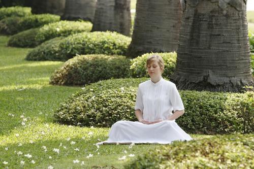 woman meditation can combat stress